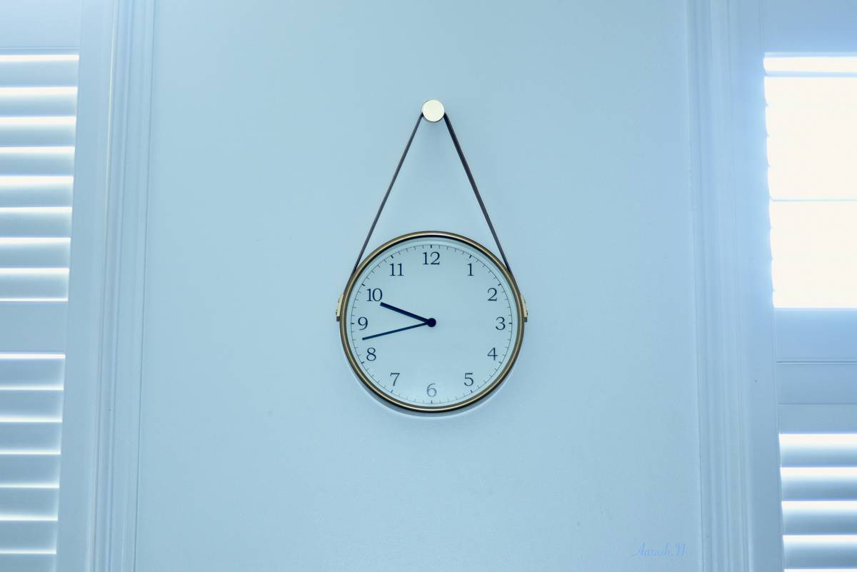 Why the Smart Clock Analog Display Is the Quiet Revolution in Your Living Room